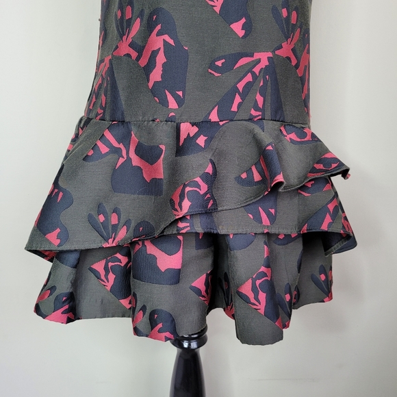 Banana Republic drop waist ruffle hem dress - Picture 4 of 9